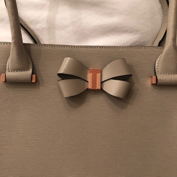 Ted Baker gray bag with rose gold details - Picture 2 of 8